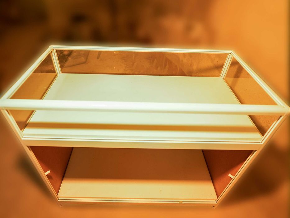 Стъклени Витрини За Магазин