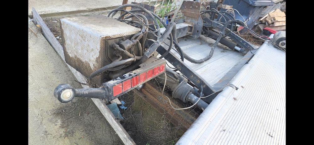 Vând lift Dhollandia  Mercedes Vario