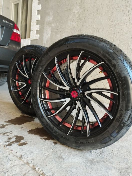 R16 saka diska balonlari bilan  2ta balon alo holatta 2tasi ortacha