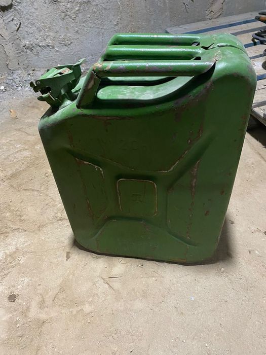 Канистра металические чистые