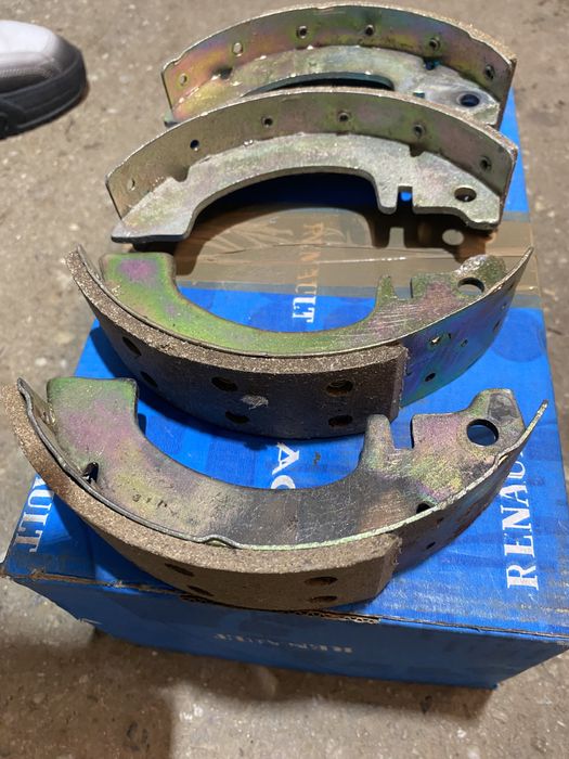saboti ferodouri spate frana tamburi Dacia 1300 1310 fara autoreglaj