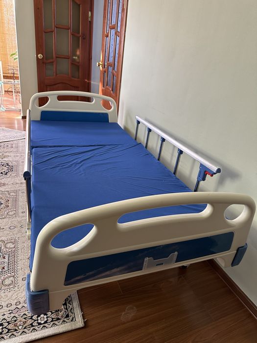 Кровать медицинская