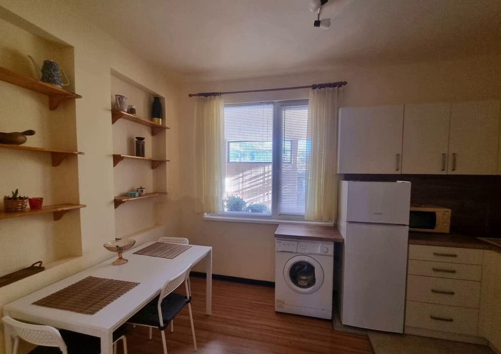 Дава се под наем Тристаен апартамент в Пловдив, Съдийски - 75 кв.м за 400 € - Снимка #1