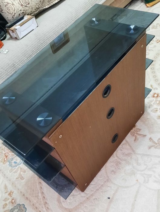 Стеклянная тумба