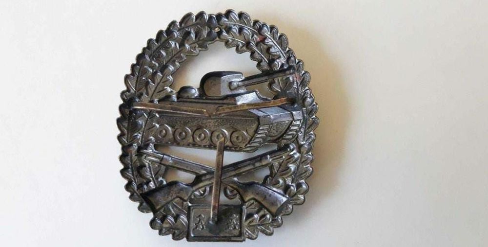 2 Insigne Armata Germana Tanchisti