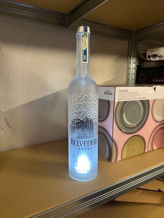 Бутилки от Водка и уйски Много налични!