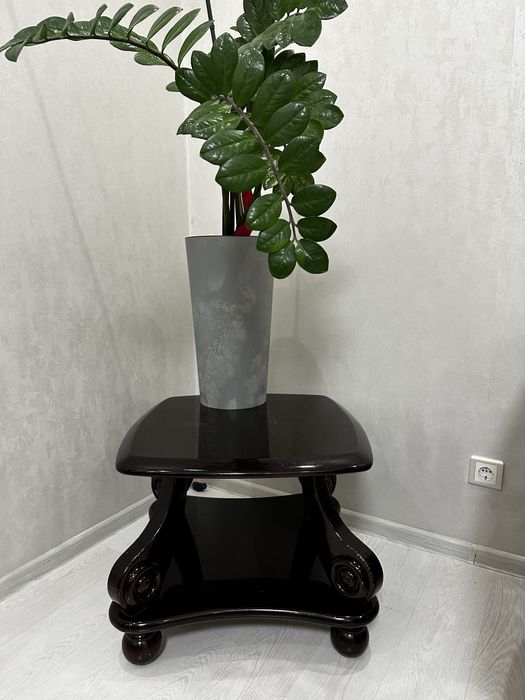 Журнальный столик б/у