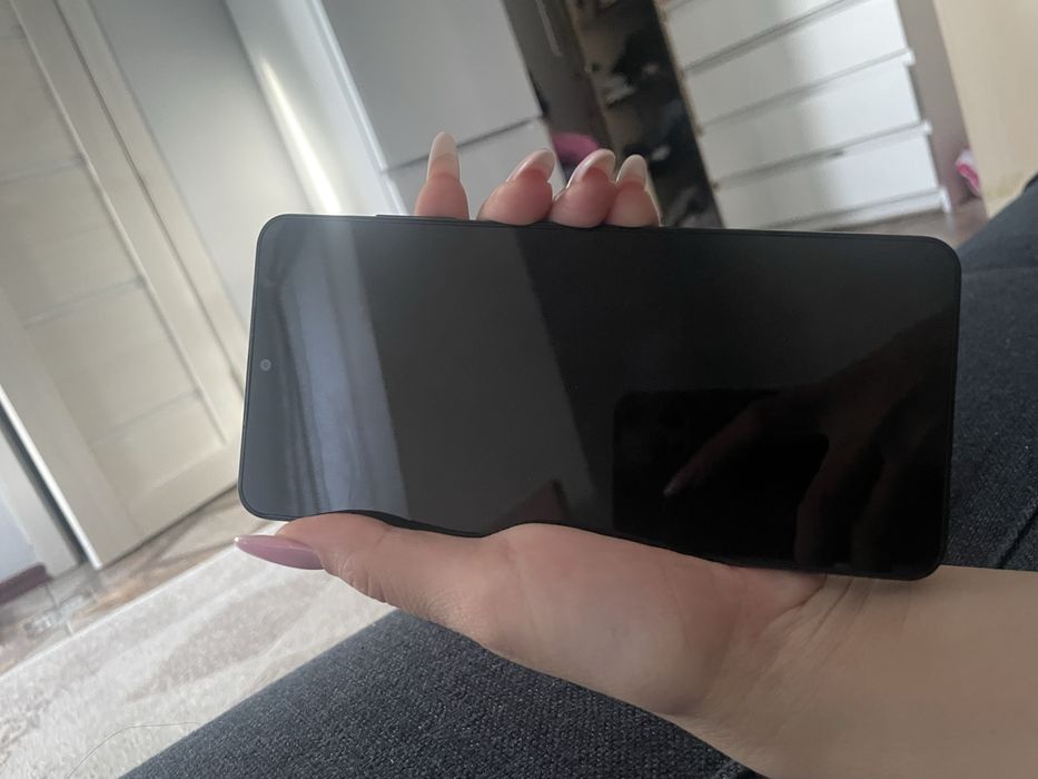 Samsung a06 продам