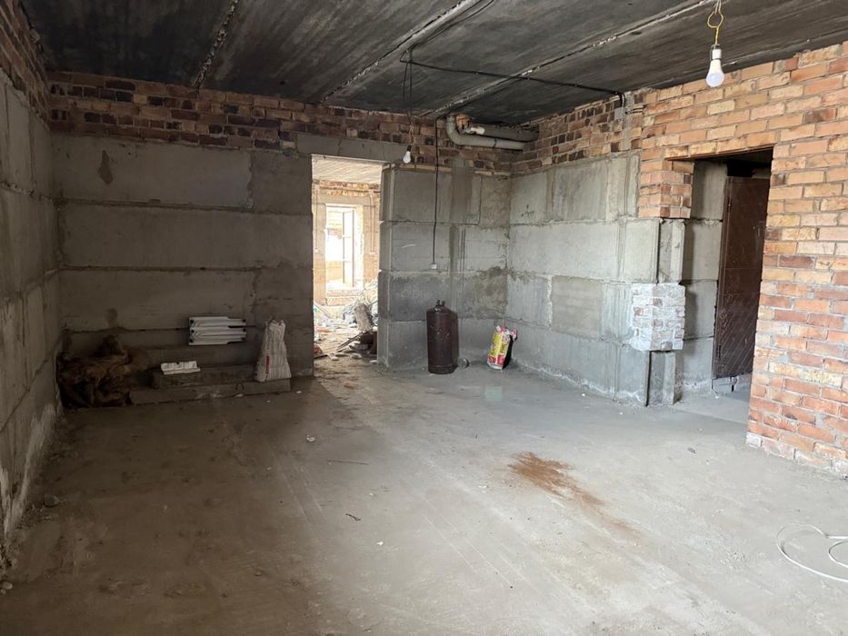 Продам цоколь в 5-ом доме