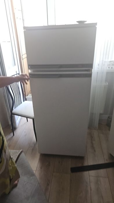 Продам холодильник