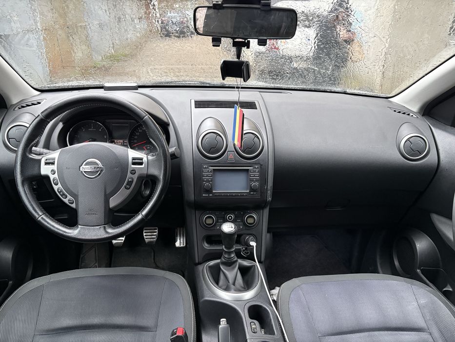 Nissan Qashqai J10