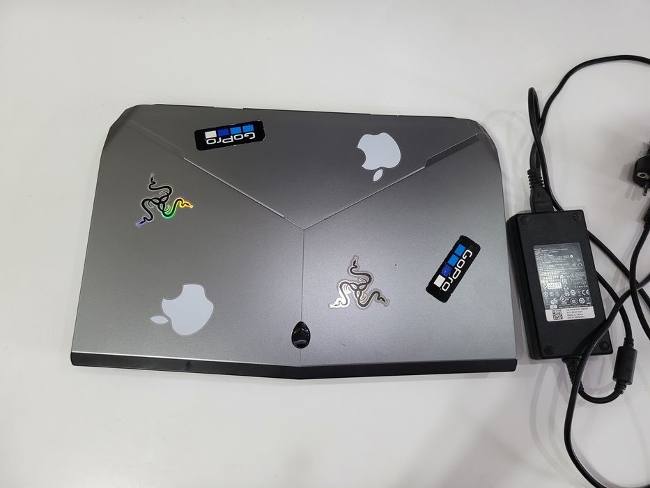Мощный игровой ноутбук Alienware