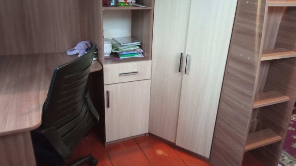 Продам двухъярусную кровать