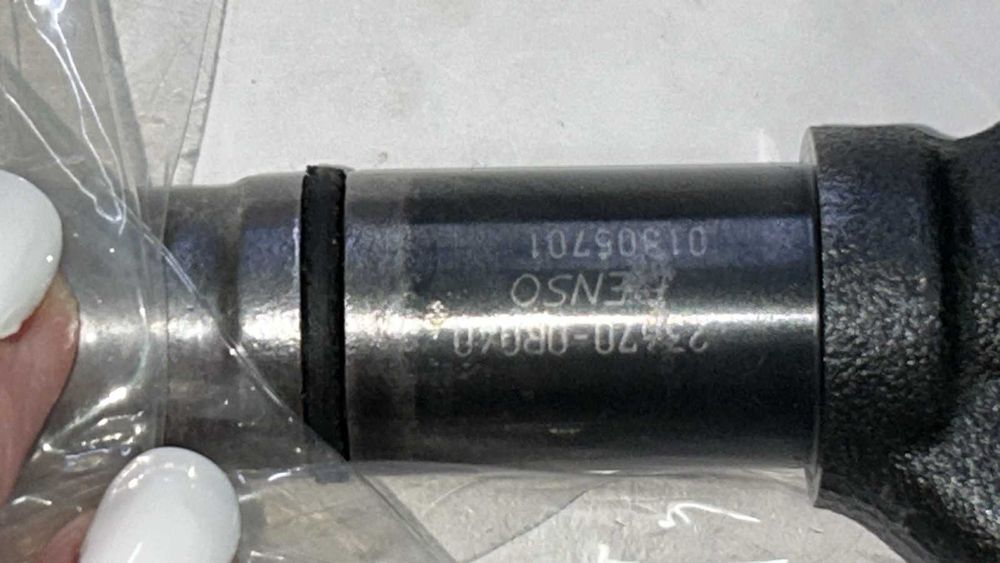 Продават се дюзи и горивна помпа за автомобил toyota