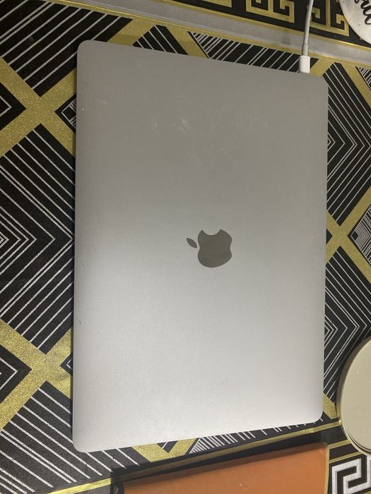 MacBook Air M1 8/256