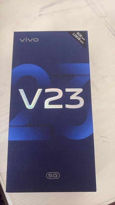 Телефон виво в хорошем состоянии.