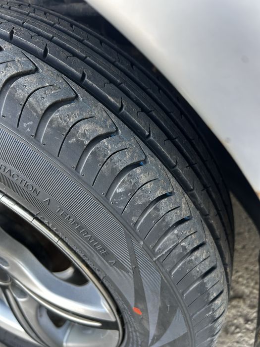 Лада Калина универсал