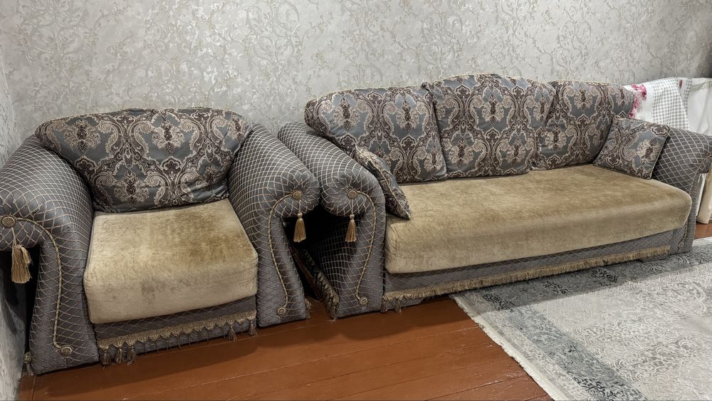 Продам диван с креслом