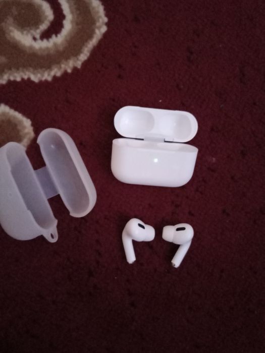 AirPods va Chixoli