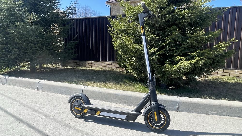 Продам самокат NineBot G30