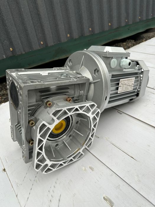 Мотор редуктор червячный  редуктор