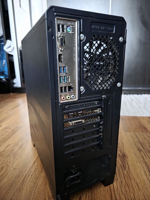 Pc gaming  + 2 monitoare