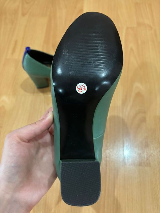 Женские туфли зеленые