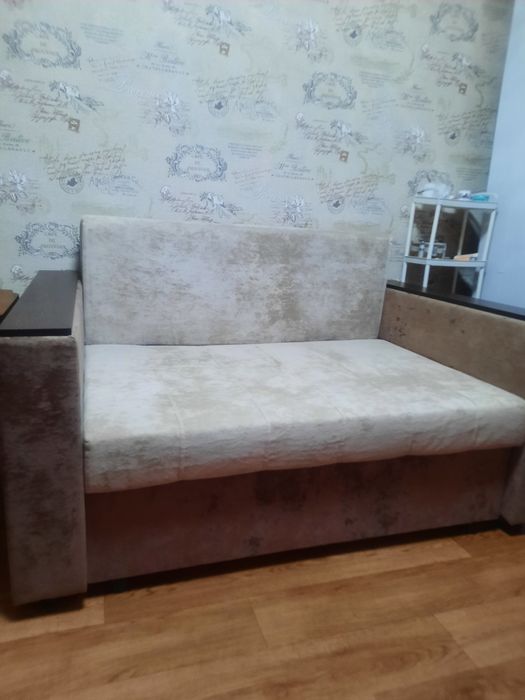 Продам новый диван