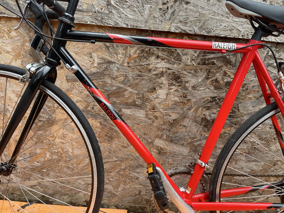 Bicicleta cursiera raleigh roti 28”