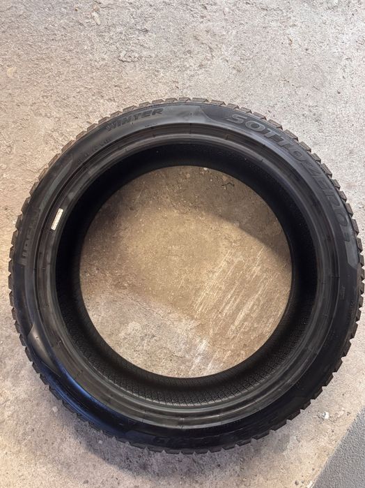 Зимни Гуми Pirelli SOTTOZERO 3   235/40/R19