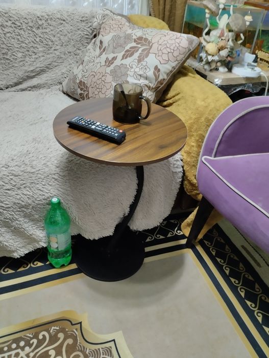 Приставной столик (новый))