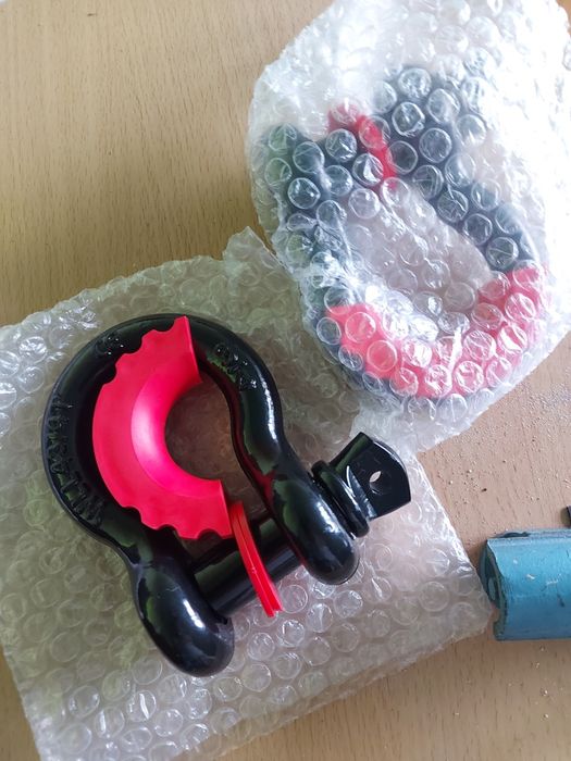 Cârlige 4 tone noi noutze