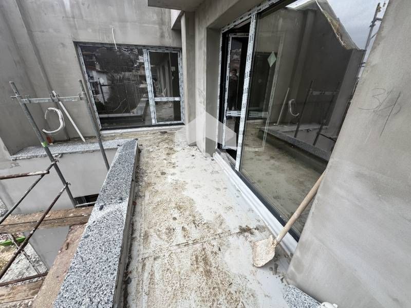 Продава се Тристаен апартамент в Варна, Левски - 181 кв.м за 933 €/кв.м - Снимка #11
