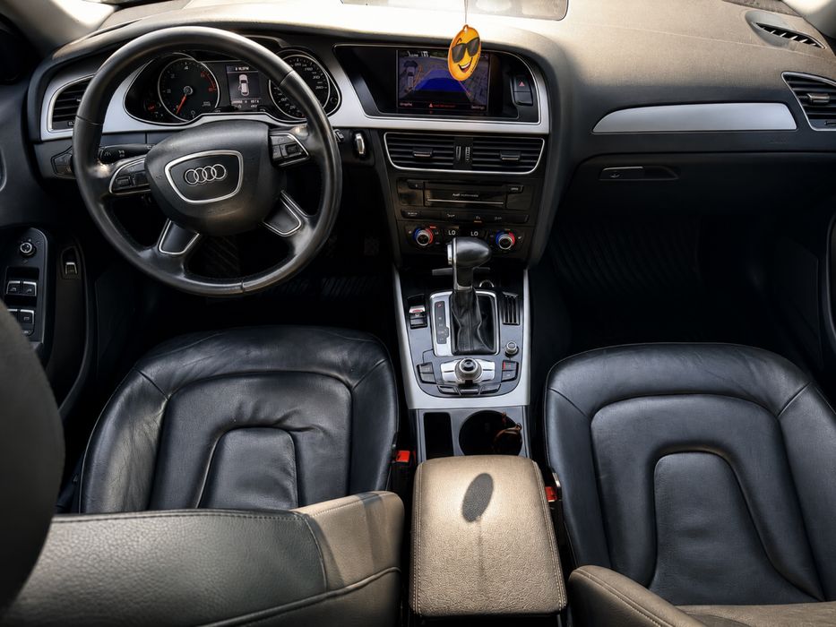 Audi A4 Euro6/automat/distronic/lineasist/bixenon