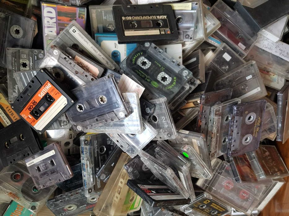 100 x Casete audio muzica - diferite tipuri se dau ca atare pentru inregistrari multe originale romanesti muzica petrecere pop rock unele noi sigilate