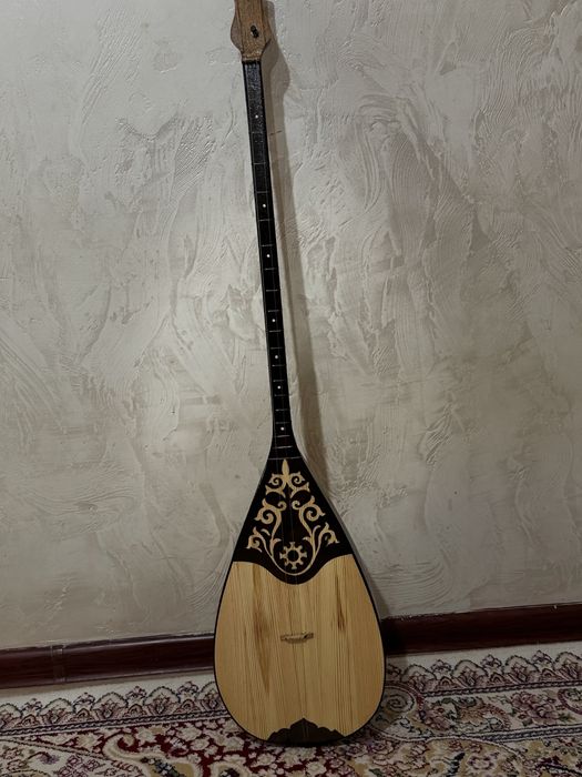 Домбыра сатылады