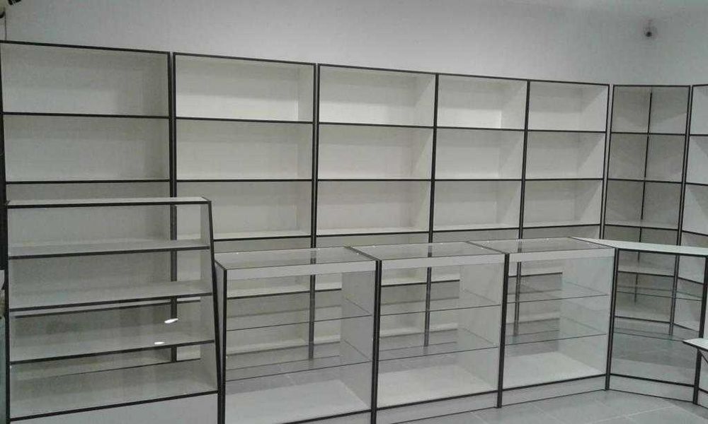 Продам стеллажи витрины полки