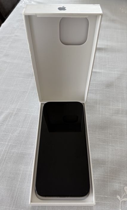 iPhone 16 Pro Max, Black Titanium, 256GB