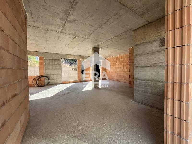 Продава се Магазин в Варна, Кайсиева градина - 77 кв.м за 1936 €/кв.м - Снимка #1