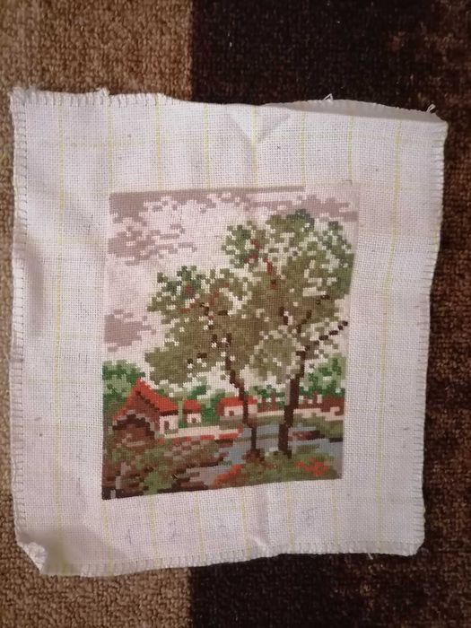 Бродирани нови гоблени