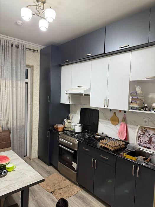 Сотилади 3 хонали янги Дархон.