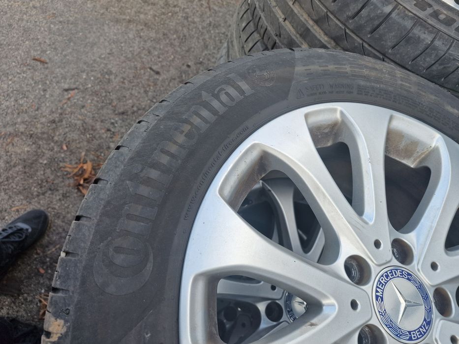 Гуми с Джанти за Mercedes W213 225/50 R17 dot 2023