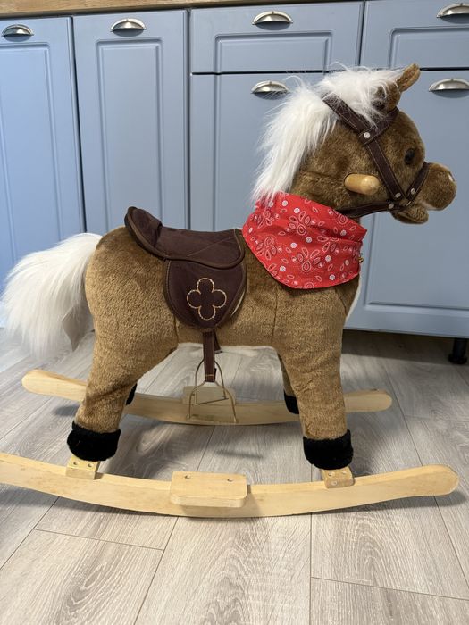 Caluț de pluș cu balansoar
