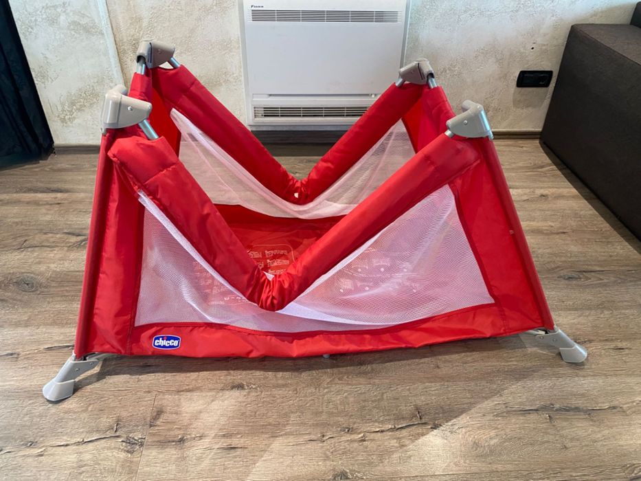 Бебешка Кошара за спане и игра