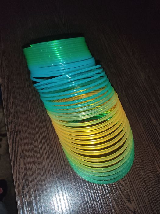 Укулеле и пружинка