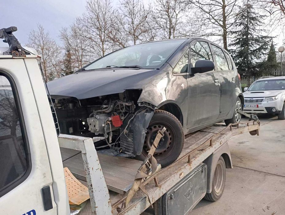 Митсубиши колт Mitsubishi colt 2008 бензин на части