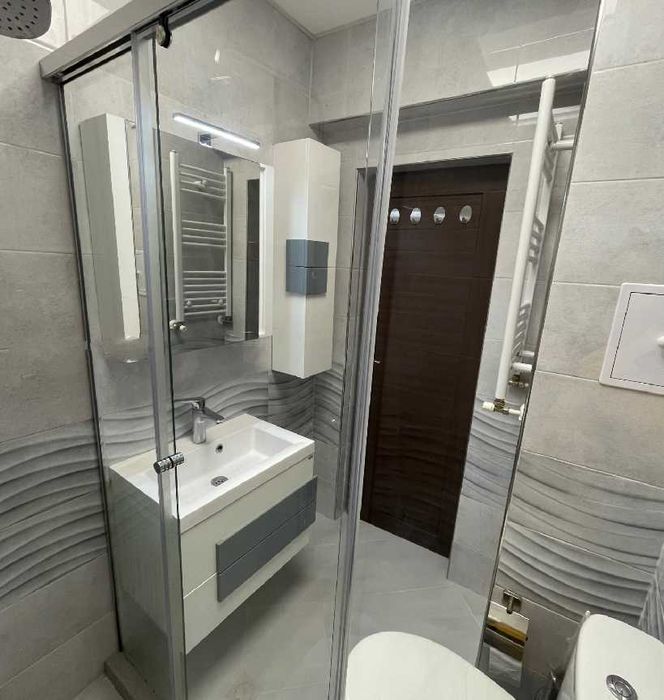 Дава се под наем Двустаен апартамент в София, Зона Б-18 - 65 кв.м за 548.25 € - Снимка #1