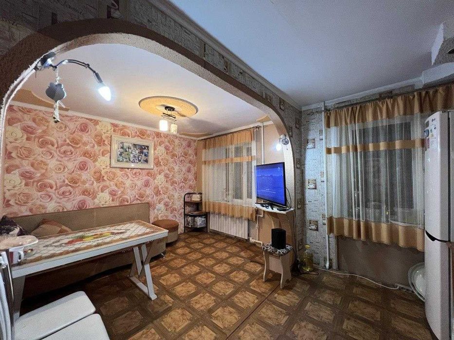 **Продам 3х студию улуч.план. в 68 квартале