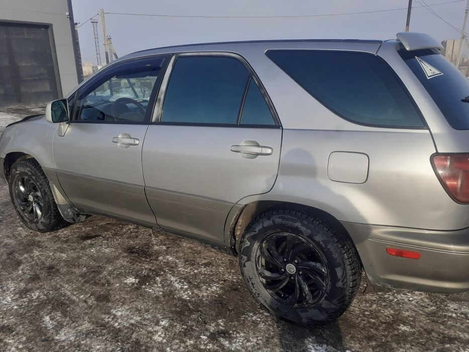 Продам лексус рх 300