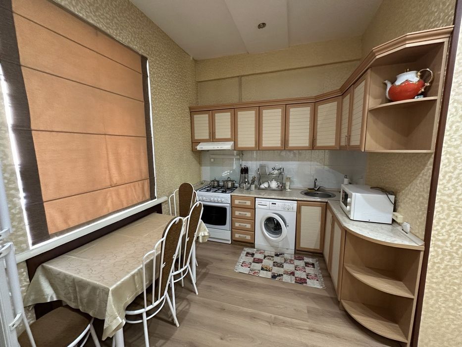 Парк Бобура 2 ком. аренда Шота Руставели